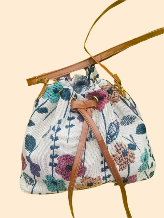 Flower fabric bucket bag leather strap