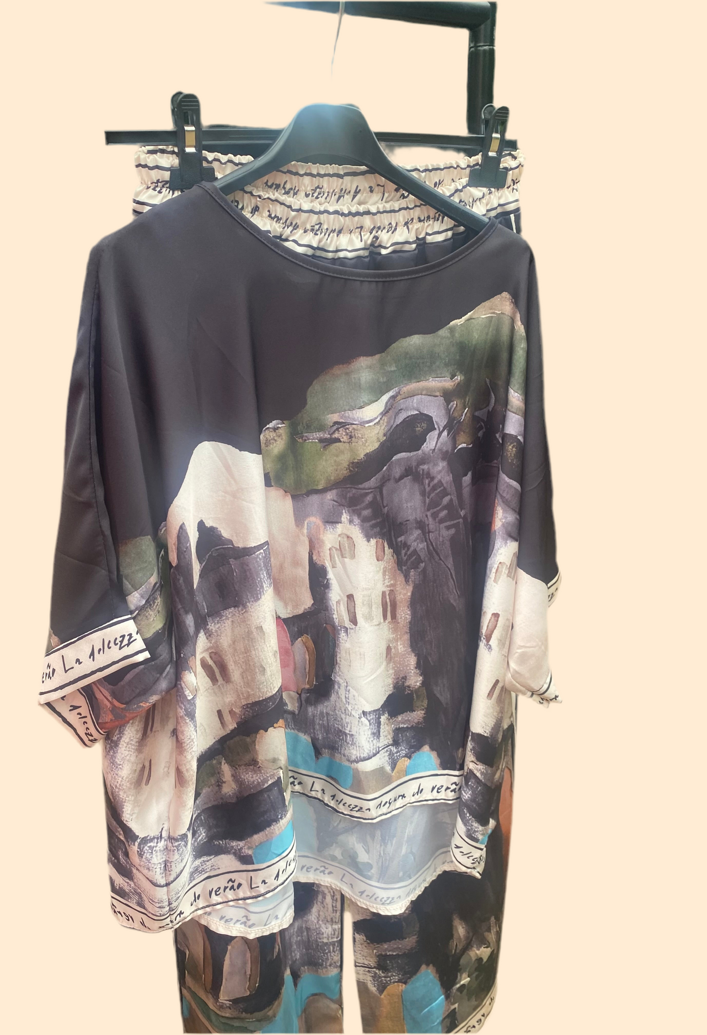 Made In Italy beautiful 2 piece set