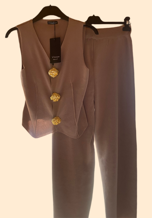 Light brown chunky knit set